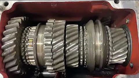 Palm Beach Classics “Inspection” of the Mercedes-Benz 190SL transmission