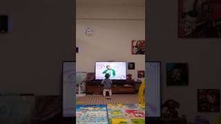 2017031601聽到yoyo點點名跟著搖擺(1y1m24d)
