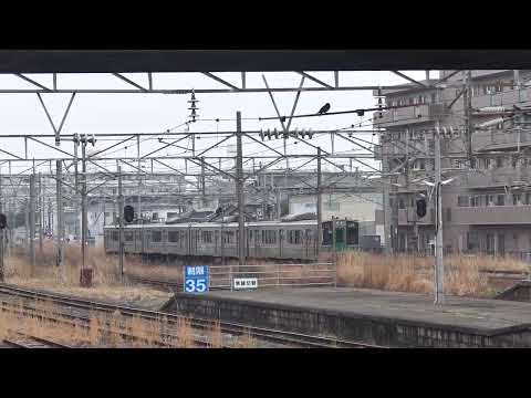岩沼市民バス、普通列車、特急ひたちが行き来する@岩沼駅