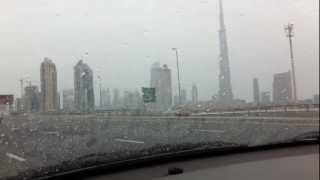 Amazing view of burj khalifa (world's tallest building) on rain today
25-march-2013 @3:30pm.