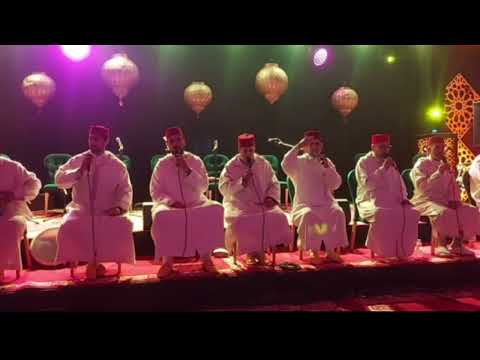 صل يا ربنا و سلم على من هو للخلق رحمة و شفاء