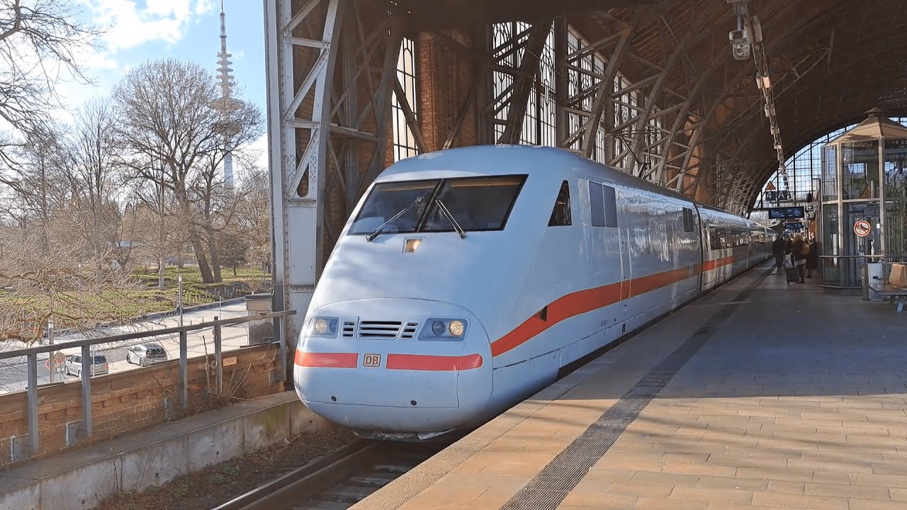 Züge in Hamburg-Dammtor (24/03/2023)