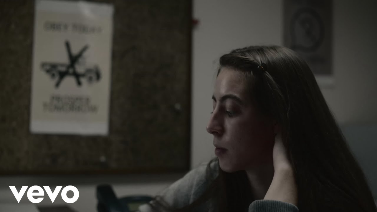 Bailey Mae - Runaway Type (Official Music Video)