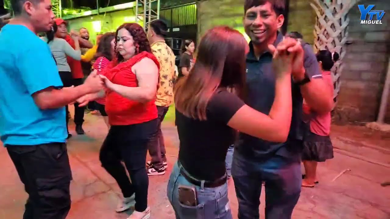 Carnaval Barrio El Calvario Yayantique Orquesta Canela y Discomovil  High Energy