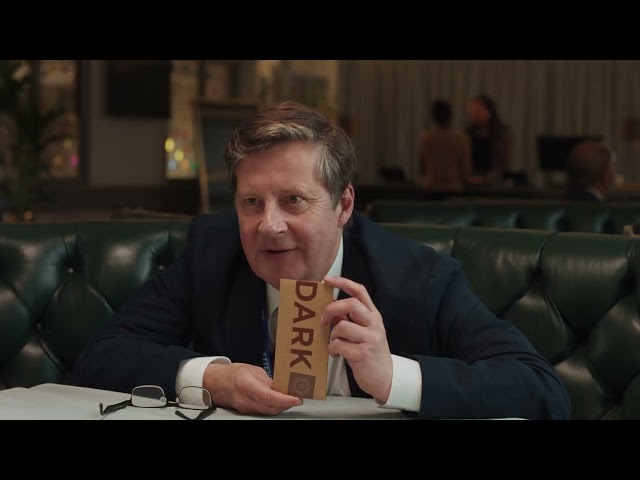 Donkere chocolade hilarisch maken