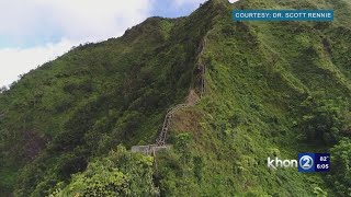 Hikers used ropes to get down to remaining Ha'ikū Stairs section