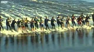 Water-skiers attempt record ski in Australia