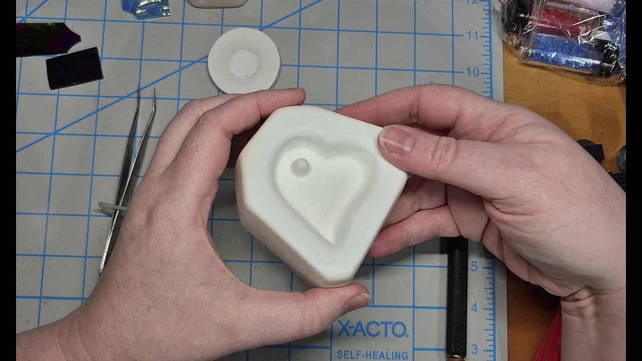 Using a Ceramic Mold in a Microwave Kiln