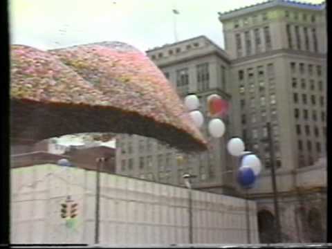 Cleveland, Ohio Balloon Launch - 1.5 Million Balloons! - 1986