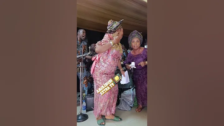 Ageless Waka Queen, Salawa Abeni shocks guests with Energetic Dance Steps #abenisalawa #wakaqueen