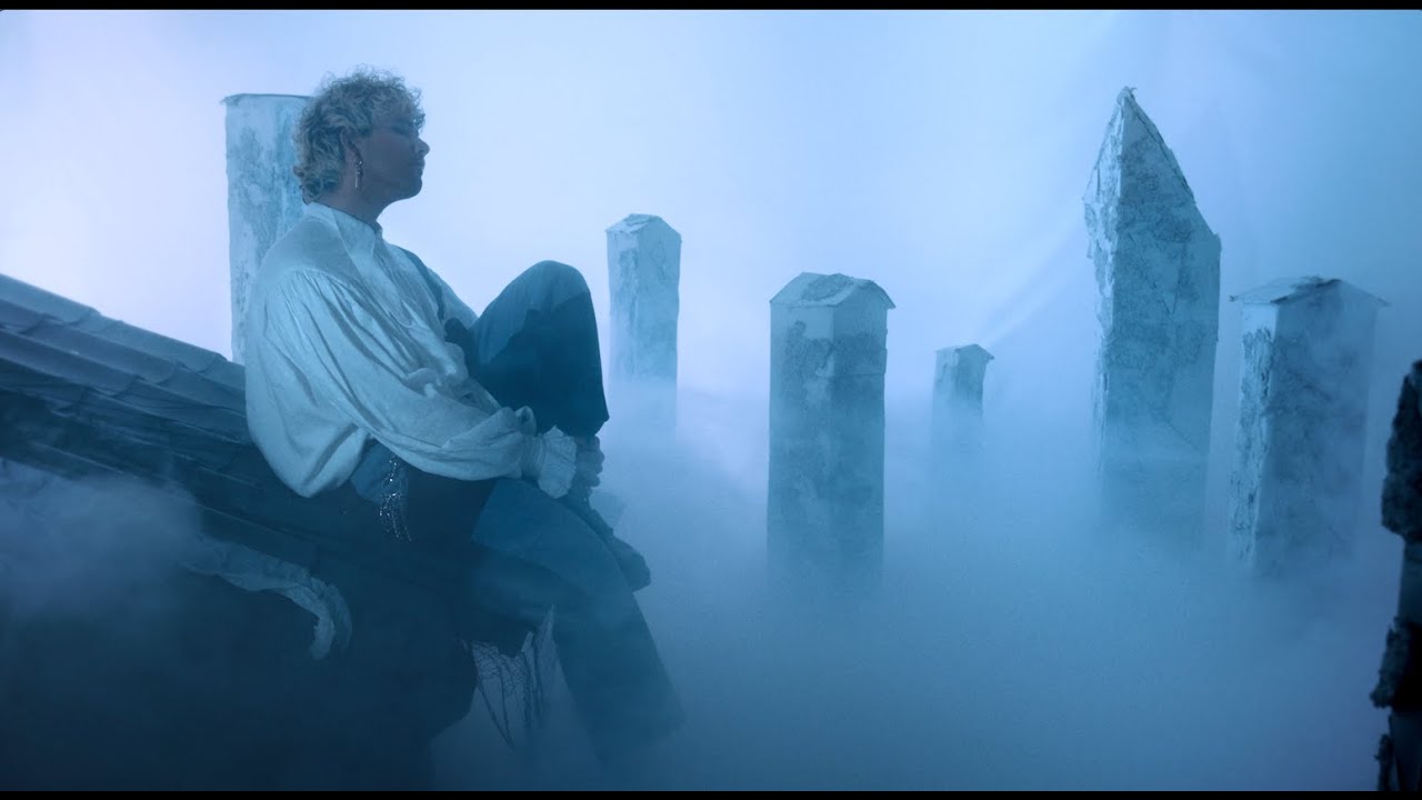 Thx4Crying - Bizarre (clip officiel)