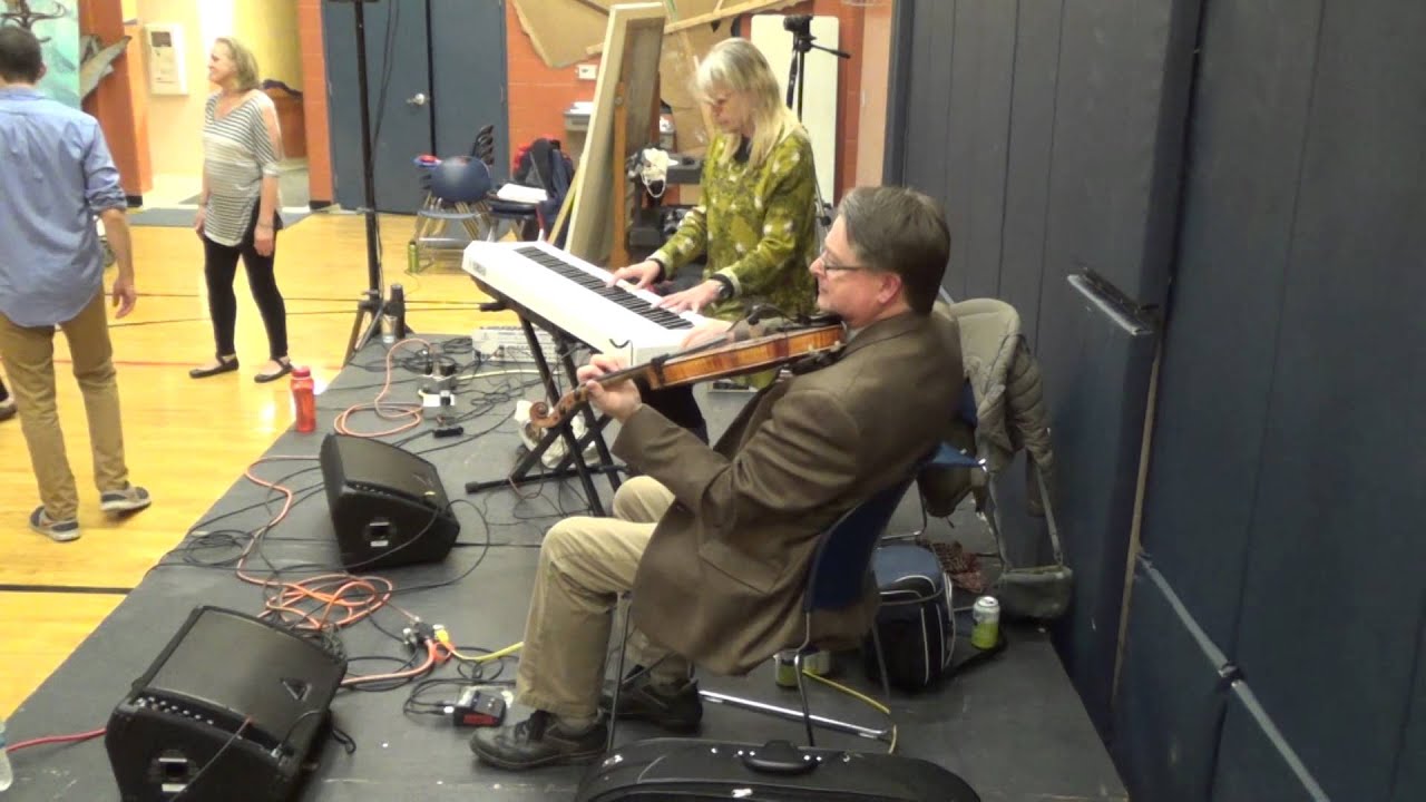 Eskimo Reel (Reel Des Esquimaux) & Pointe Au Pic Reel played by Charlie