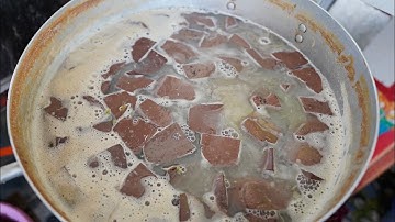 Bún nước lèo 40 năm có tiếng ở Càng Long với đồ tự làm từ mớ rau đến thịt heo quay