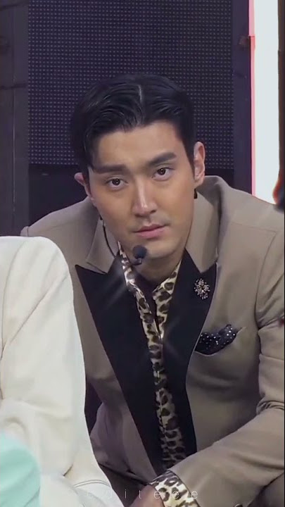 Choi Siwon looks the best in suits 💋