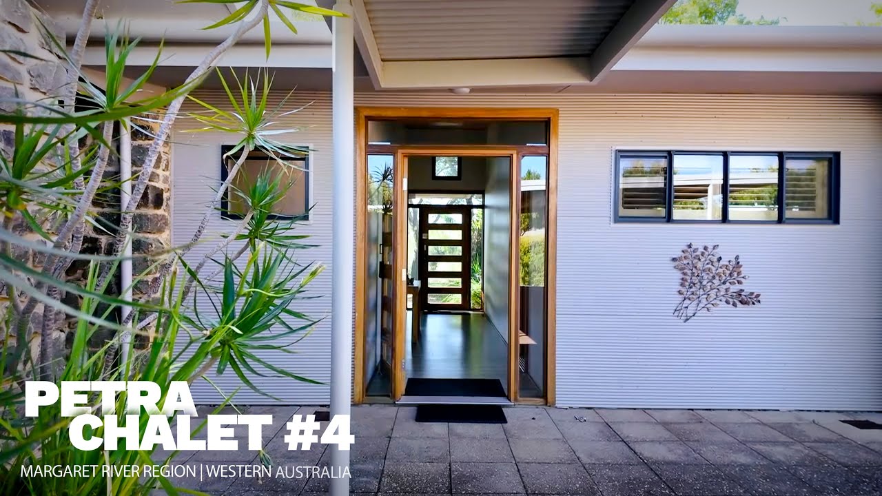 🍷 Petra Chalet 4 – Your Scenic Lakeside Retreat in Yallingup 🫒