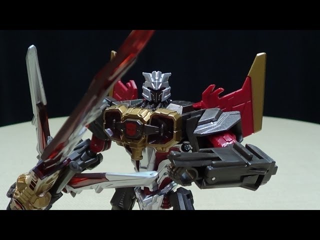 Fall of Cybertron Deluxe AIR RAID: EmGo's Transformers