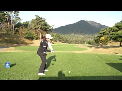 공이 살아 날아가는 ‘골프여제’ <strong>박인비의</strong> 드라이버 샷