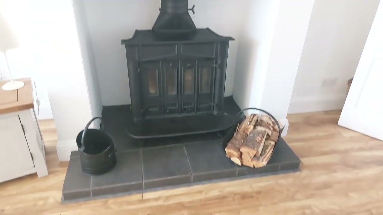 3 BED HOUSE FOR SALE. 11 Palmer Road, Dipton, Stanley, County Durham, DH9 9HY.