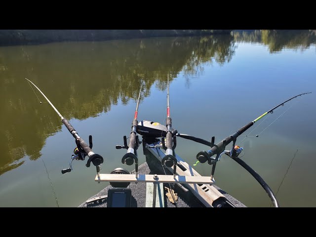Early Fall Crappie Fishing Tips (Spider rigging for Crappie) 