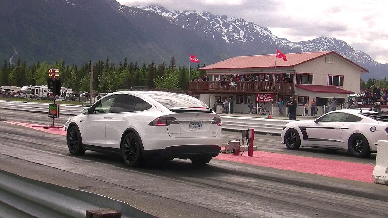 Watch A Tesla Model X Drag Race A Jeep Trackhawk And