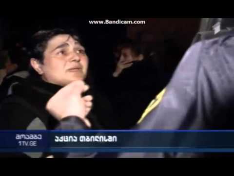 აქცია ისანში - სოციალურად დაუცველები ე.წ. სამხედრო ჰოსპიტალში დაბრუნებას ითხოვენ