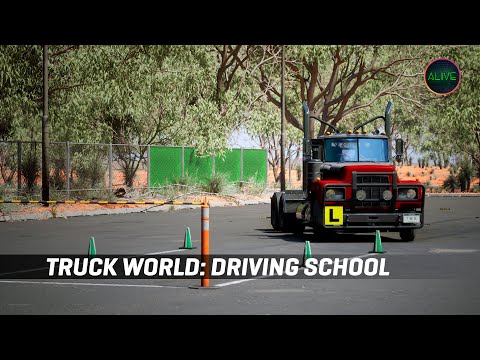 Видео: ЭТА ИГРА УБЬЁТ #ETS2 - TRUCK WORLD: DRIVING SCHOOL - ОБЗОР