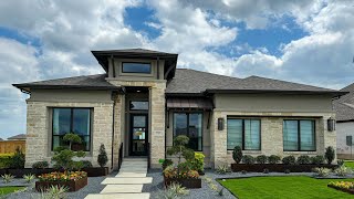 TOUR Inside A BREATHTAKING Perry Homes Model House Near Austin Texas | $667,990+