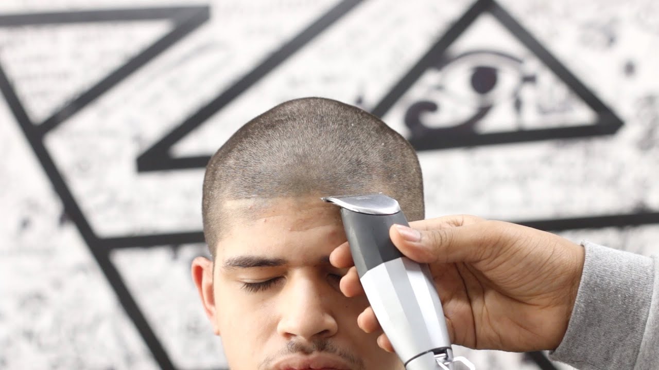 what do barbers use for shape ups