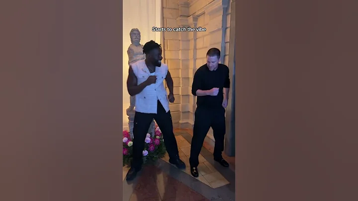 Had to teach Channing Tatum some Afro Dance Moves 🙌🏾🔥 Learn more moves at dance-dictionary.com 💻