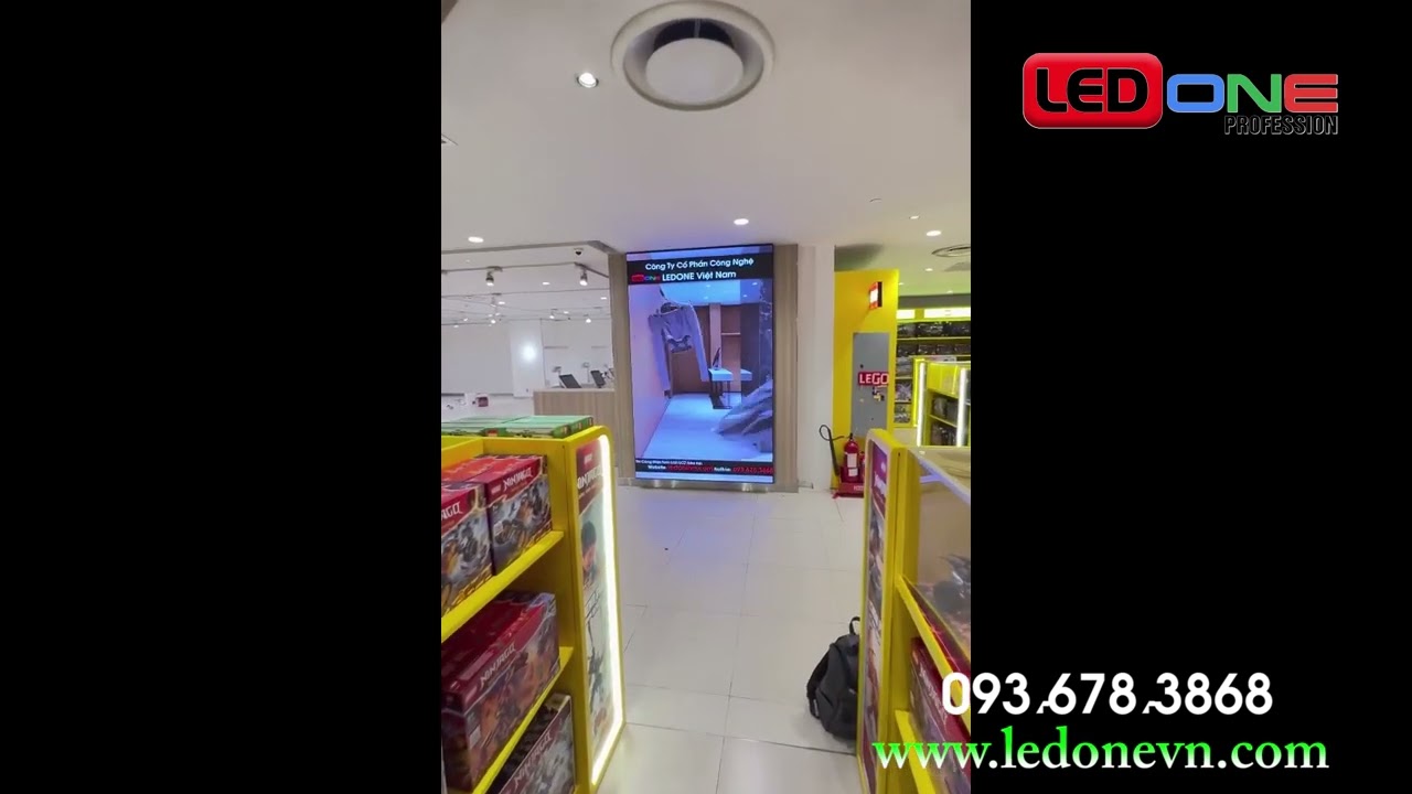 Trung Tâm Thương Mại Takashimaya | Ledone lắp đặt gói thầu dự án màn hình LED P2 tại TTTM - Siêu thị 3 YouTube player