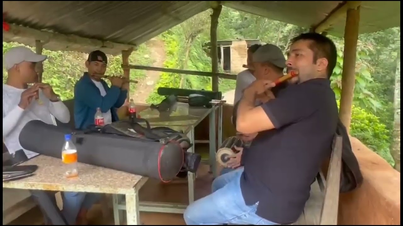 साथी हरुसङ रमैलो गर्दै ktm झोर तिर