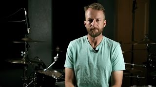 Portraits // Kickstarter Update
PORTRAITS KICKSTARTER: https://www.kickstarter.com/projects/1306818647/the-debut-portraits-album-benn-and-johnkew
In this video John explains the Kickstarter campaign in detail as well as the nerd level tier and the drum reward tiers. Portraits // Kickstarter Update