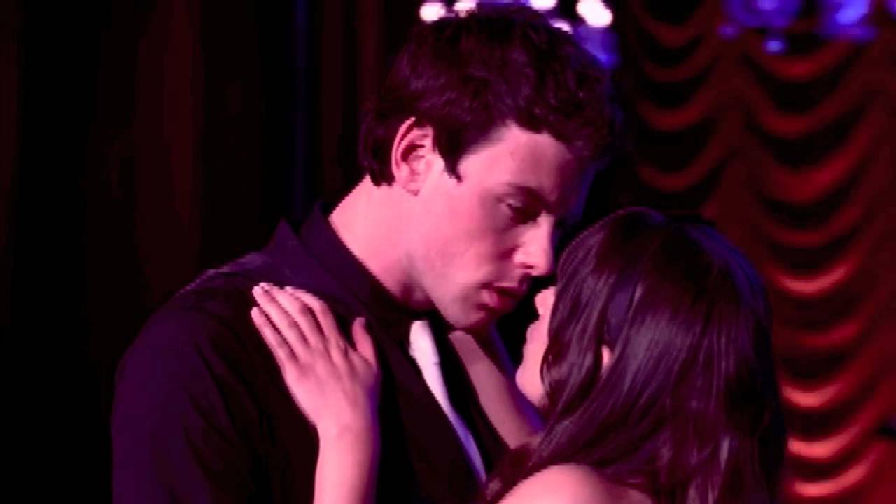 Glee Kiss Scene Finn And Rachel