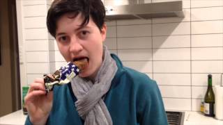 Infamous Sphere tries the Americana Peanut Butter Magnum!