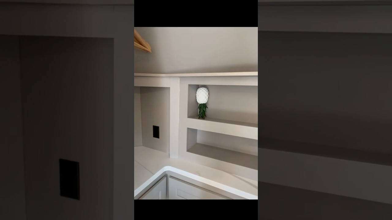 🍍What does an upside down pineapple at an RV campsite mean?! 🏕️ 🚍