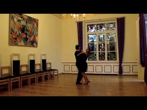 Video: Kā Iemācīties Dejot Tango Mājās