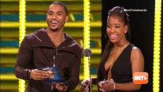 Chris Brown Wins Best Collaboration (Soul Train Music Awards 2014)