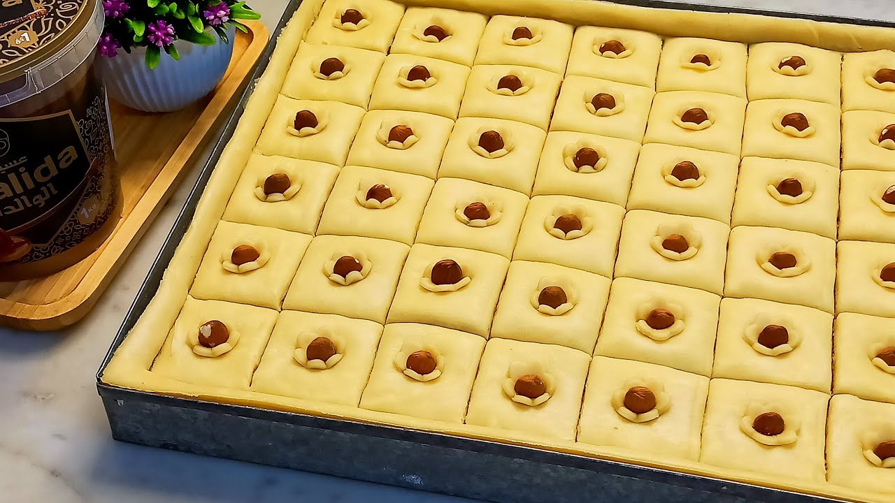 الي ماتنجحلهاش البقلاوة ماتجيهاش مورقة والحشوة ناشفة ماتراطيش هاذ الوصفة  بدون ألة بزاف بنينة