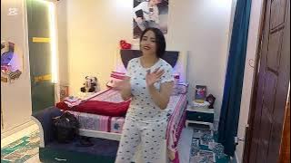 The complete daily routine includes cleaning the bedroom. 👌 We've always been like two peas in a ...