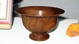 Woodturning - little Walnut Bowl