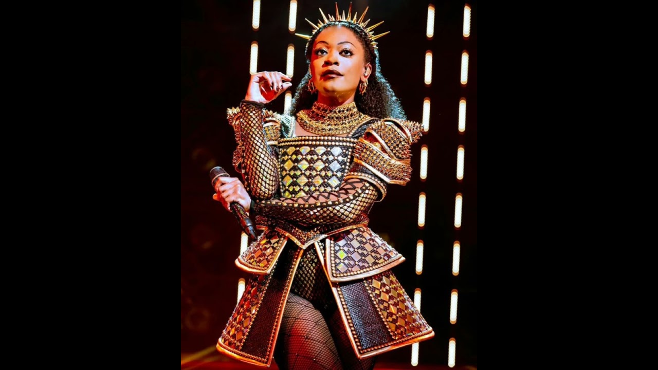 Rhianne-Louise McCaulsky as Catherine of Aragon 