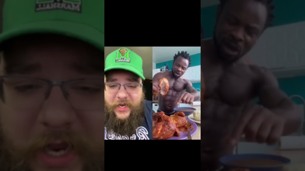 Мужчина ест куриные кости целиком 