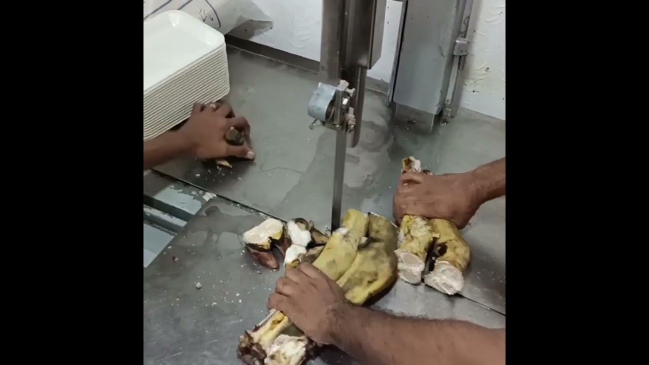 Beef Paya cutting skill  master Buffalo paya cutting kasay kartay hai how to paya cuts how to cuts