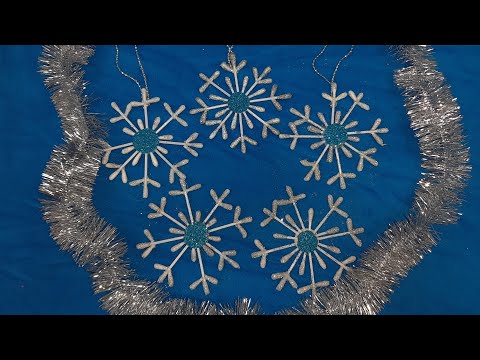 DIY Очень красивые снежинки из ватных палочек легко и просто , Новогодний декор своими руками