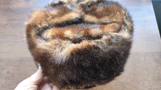 картинка: Нашла в шкафу старую норковую шапку мужа и сразу же её разрезала. Покажу, что я придумала