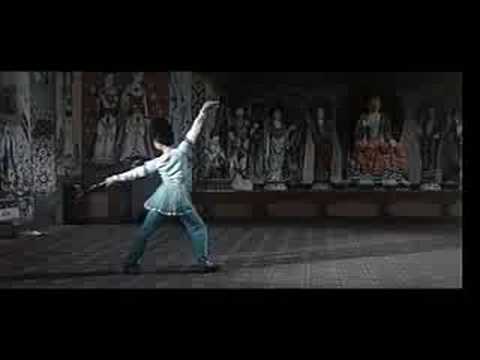 Playing Pipa Behind the Back 反弹琵琶 / Along the Silk Road 丝路花雨 Excerpt 2