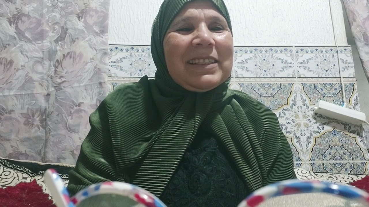 الحوار مع ماما امينه علوشي لغه بالريفيه امازيغيه تخلو تخلوها سمعوا كلام