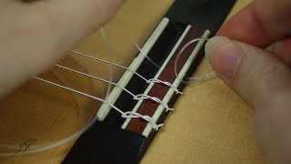 Neue Saiten für die Gitarre - einfacher Saitenwechsel für Anfänger