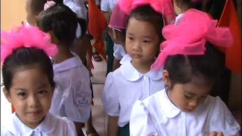 VTS 01 1 MÙA THU KHAI TRƯỜNG TRƯỜNG TIỂU HỌC NGUYỄN KHẢ TRẠC NĂM 2010