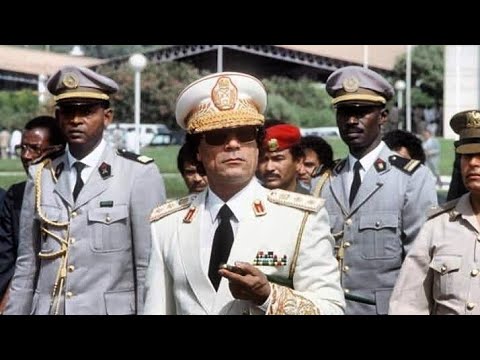 القائد معمر القذافي يلقي خطاب علي العرب علي قضيه فلسطين
